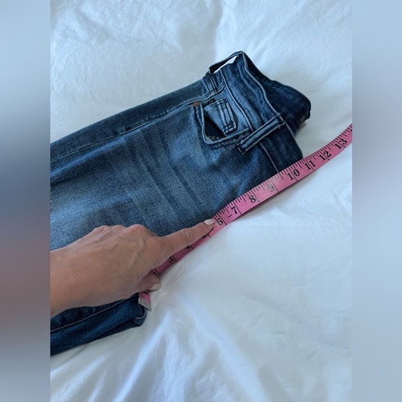 JUDY BLUE | Women Sz 5/27 | Boyfriend Fit Jeans Medium Wash Distressed Stretch - Picture 6 of 8